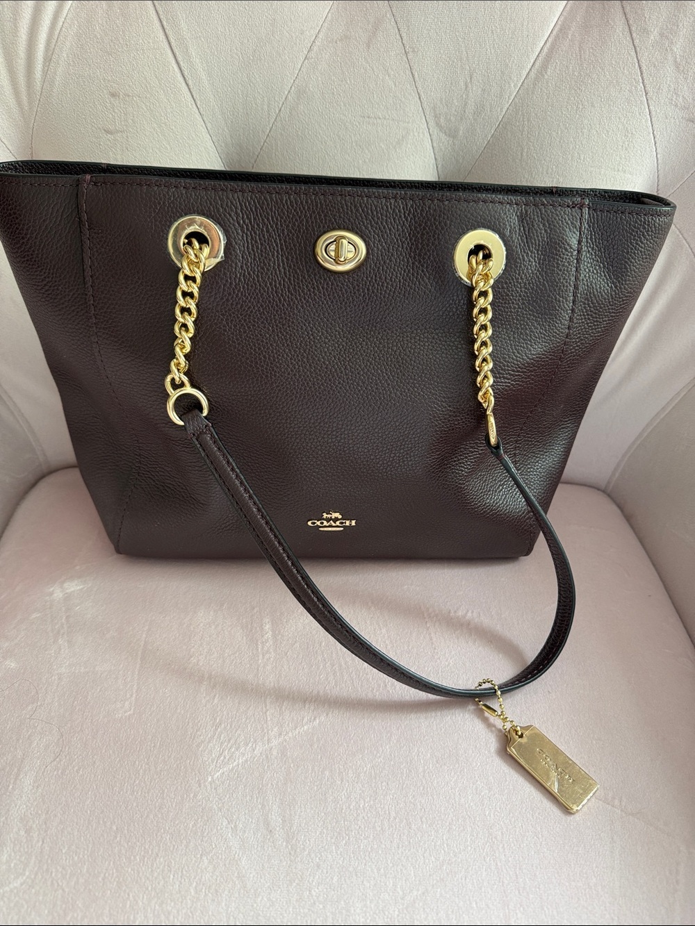 Coach 57107 Turnlock Chain Tote 27 in Oxblood - Picture 1 of 11